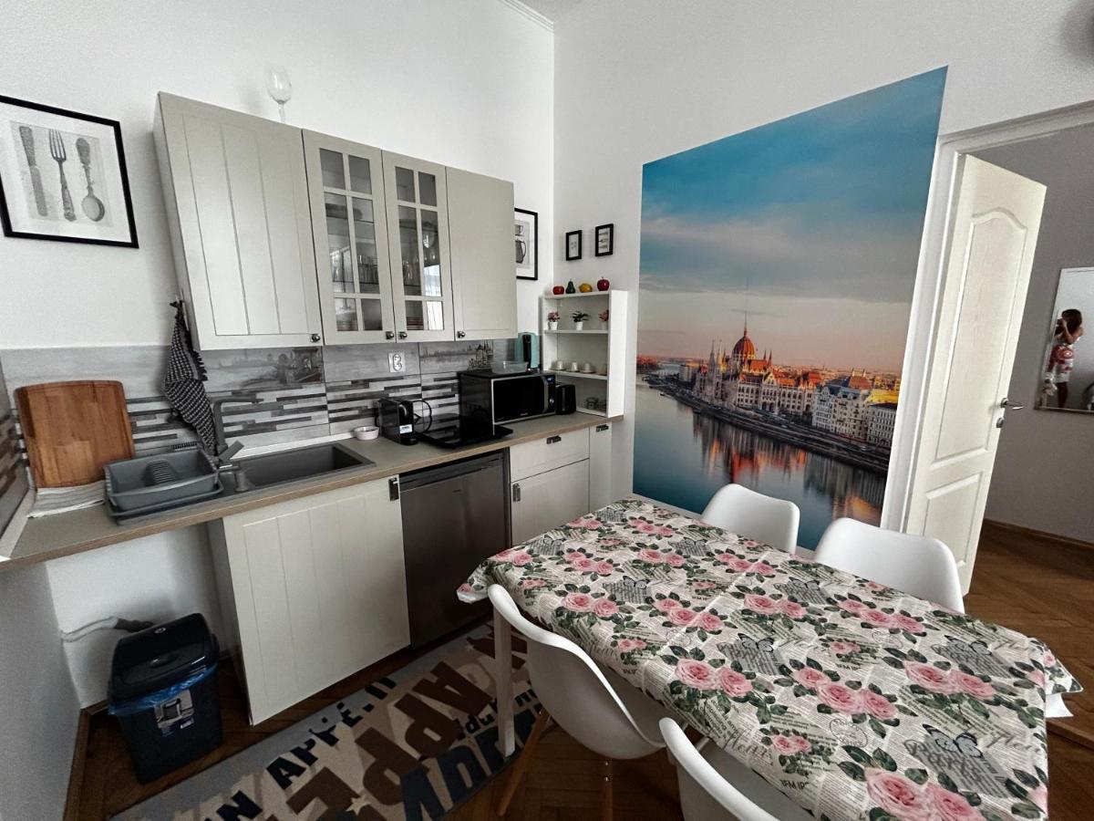 Margaret & Violet Apartments - Peaceful Stay Downtown Budapest Eksteriør billede
